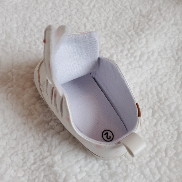 Size 2 velcro sneakers for baby girl - Picture 9 of 12